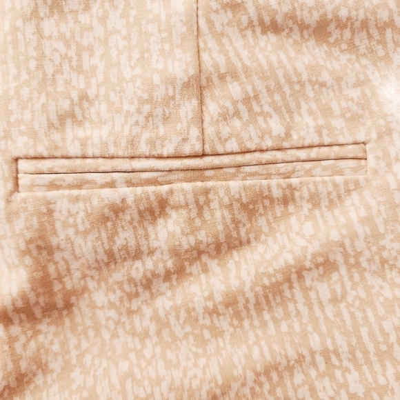 Nine West Slim Ankle All-Over Print Chino Pants Women's 8 Tan Khaki White EUC - Picture 4 of 8
